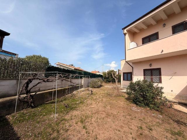 Villa Indipendente in vendita a Roma Capitale, Lazio