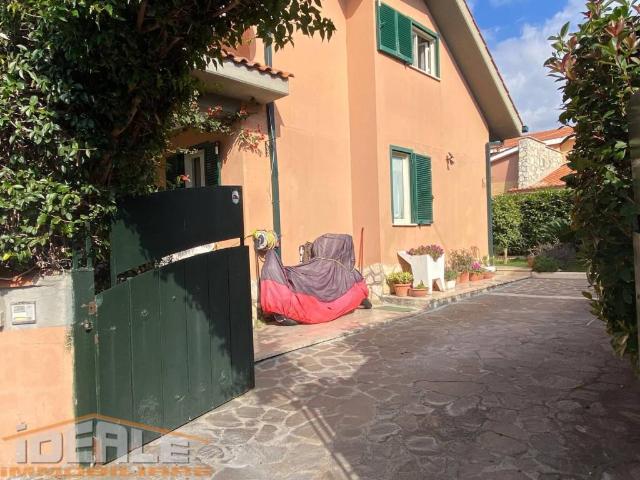 Villa Indipendente in vendita a Colle Romito, Roma Capitale