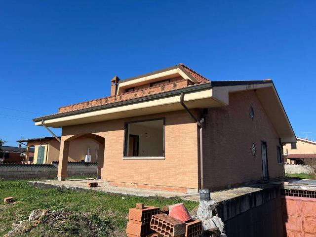 Villa Indipendente in vendita a Nuova Florida, Roma Capitale