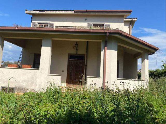Villa Indipendente in vendita a Nuova Florida, Roma Capitale