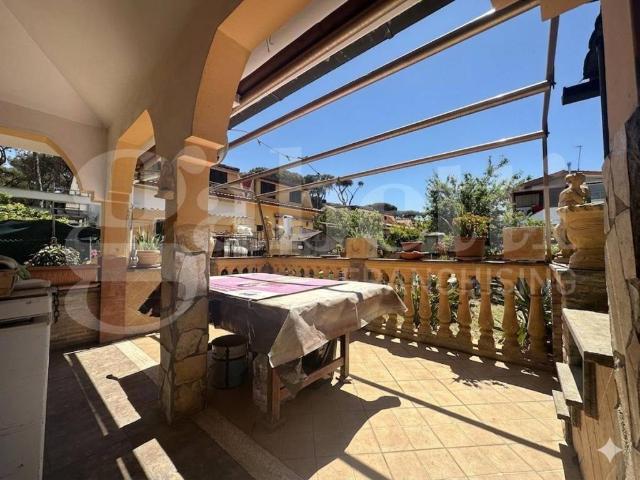 Villa Indipendente in vendita a Colle Romito, Roma Capitale
