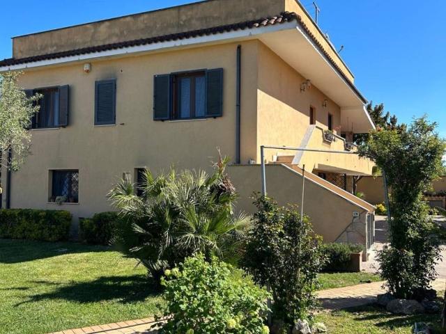 Villa Indipendente in vendita a Roma Capitale, Lazio
