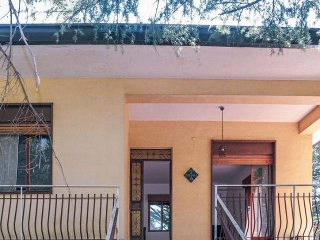 Villa Indipendente in vendita a Marina di Tor San Lorenzo, Roma Capitale