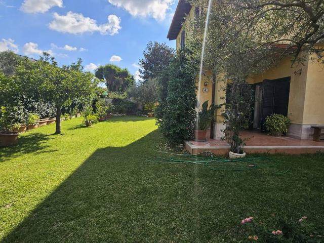 Villa Indipendente in vendita a Roma Capitale, Lazio