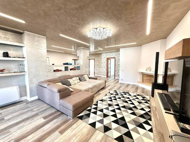 Villa Indipendente in vendita a Nuova Florida, Roma Capitale