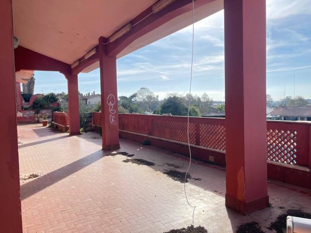 Villa Indipendente in vendita a Marina di Tor San Lorenzo, Roma Capitale