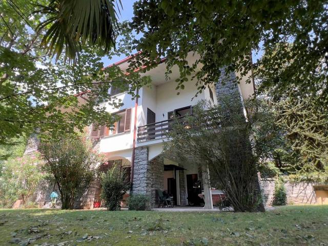 Villa Indipendente in vendita a Ardenno, Lombardia