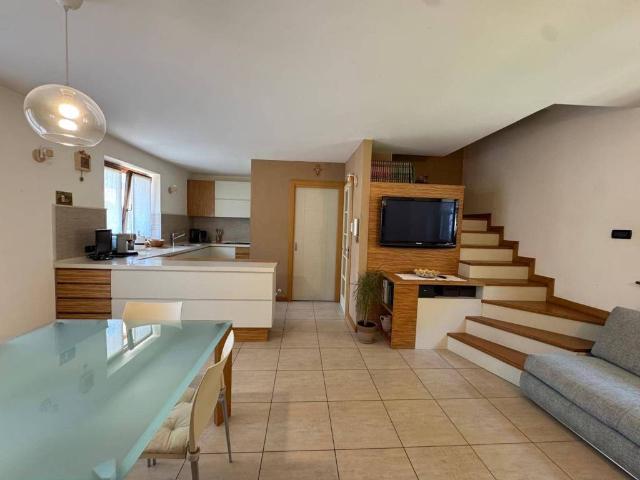 Villa Indipendente in vendita a Ardesio, Lombardia
