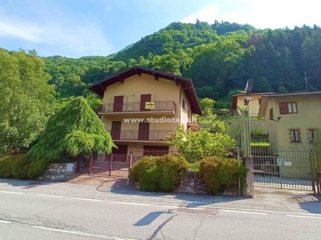 Villa Indipendente in vendita a Ardesio, Lombardia