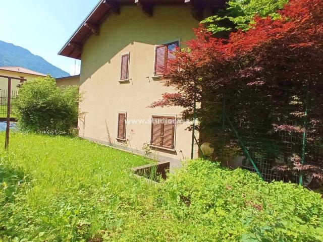 Villa Indipendente in vendita a Ardesio, Lombardia