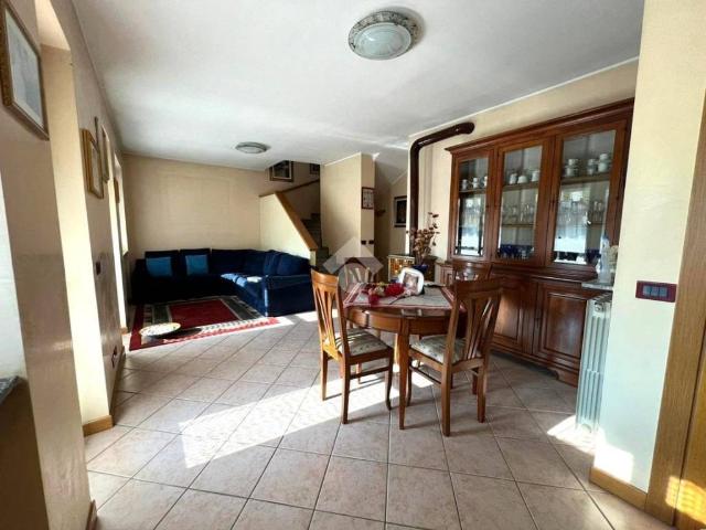 Villa Indipendente in vendita a Ardesio, Lombardia
