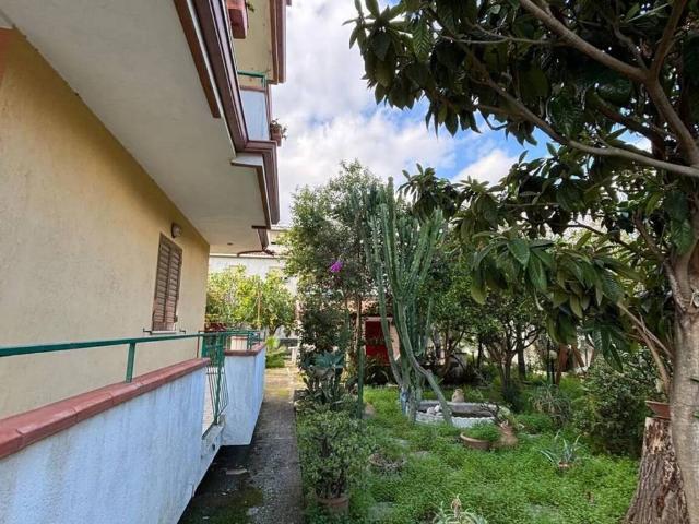 Villa Indipendente in vendita a Calabria, Reggio Calabria