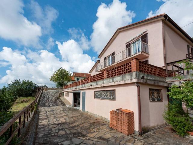 Villa Indipendente in vendita a Borghetto, Arenzano