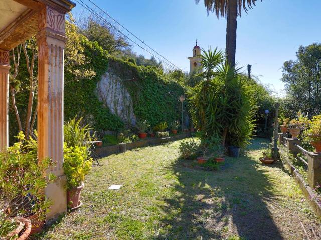 Villa Indipendente in vendita a Borghetto, Arenzano