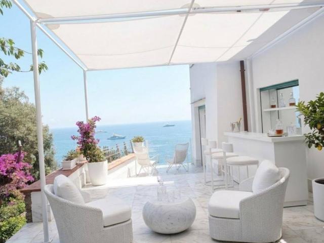Villa Indipendente in vendita a Pineta di Arenzano, Arenzano