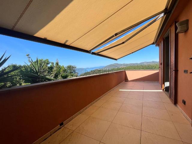 Villa Indipendente in vendita a Pineta di Arenzano, Arenzano