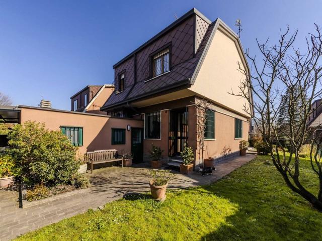 Villa Indipendente in vendita a Valera, Arese