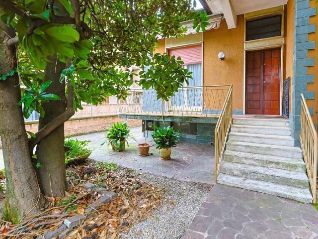 Villa Indipendente in vendita a Torretta, Arese
