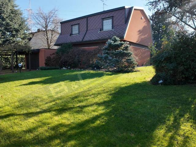 Villa Indipendente in vendita a Arese, Lombardia