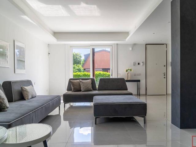 Villa Indipendente in vendita a Torretta, Arese