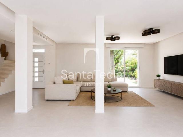 Villa Indipendente in vendita a Arese, Lombardia