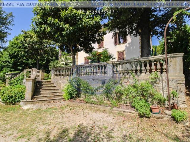 Villa Indipendente in vendita a Gragnone, Palazzo Del Pero