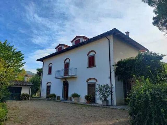 Villa Indipendente in vendita a Palazzo Del Pero, Toscana