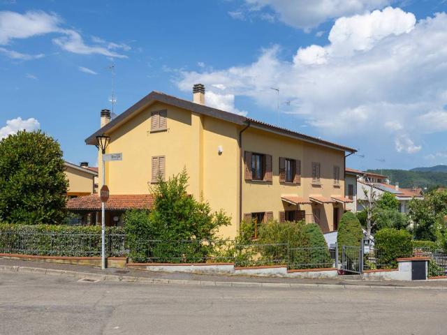 Villa Indipendente in vendita a Santa Firmina, Palazzo Del Pero