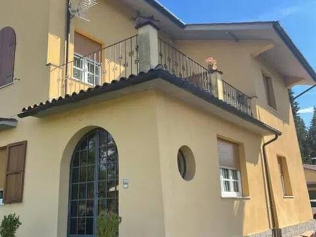 Villa Indipendente in vendita a Olmo, Arezzo