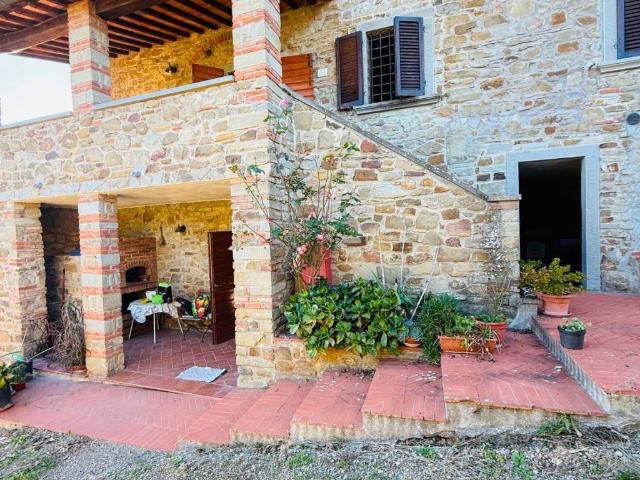 Villa Indipendente in vendita a Indicatore, Palazzo Del Pero