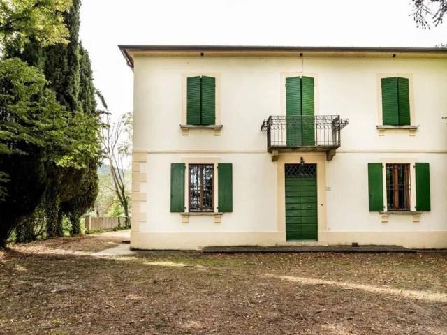 Villa Indipendente in vendita a Palazzo Del Pero, Toscana