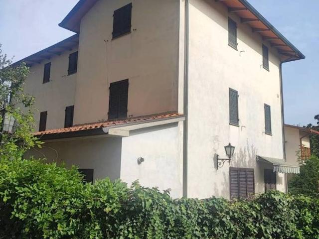 Villa Indipendente in vendita a Palazzo Del Pero, Toscana
