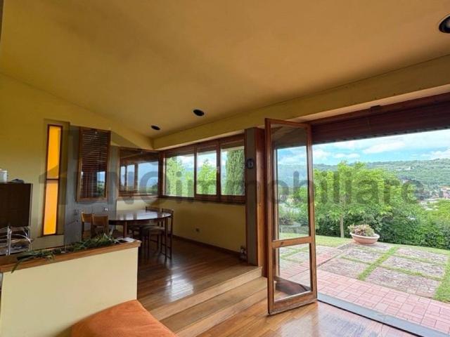 Villa Indipendente in vendita a Palazzo Del Pero, Toscana