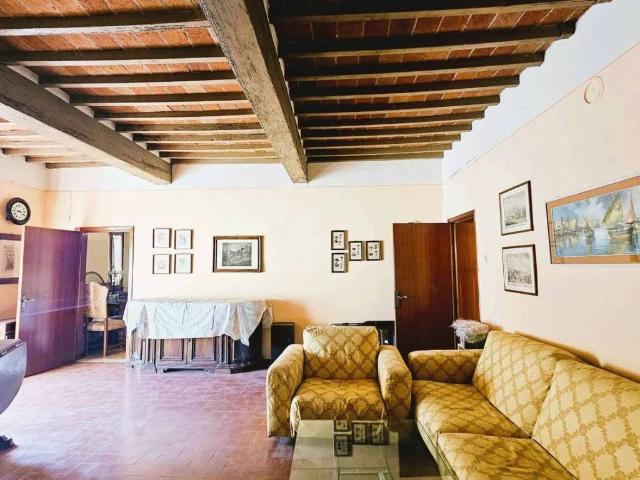 Villa Indipendente in vendita a Palazzo Del Pero, Toscana