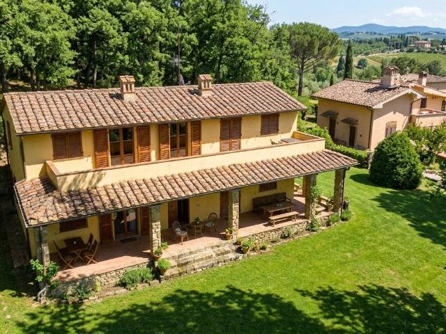 Villa Indipendente in vendita a Palazzo Del Pero, Toscana