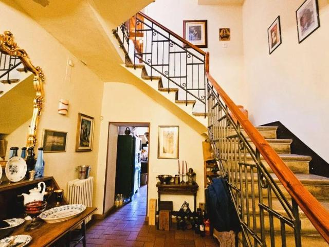 Villa Indipendente in vendita a Palazzo Del Pero, Toscana