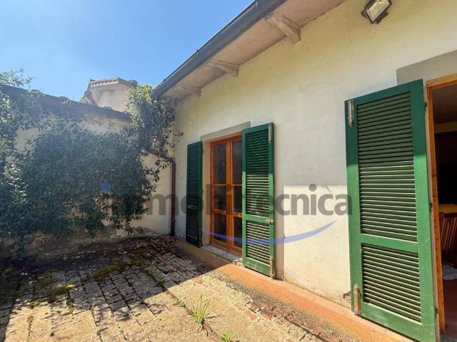 Villa Indipendente in vendita a Palazzo Del Pero, Toscana