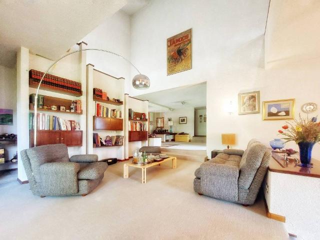 Villa Indipendente in vendita a Palazzo Del Pero, Toscana