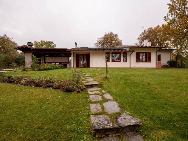 Villa Indipendente in vendita a Ruscello, Palazzo Del Pero