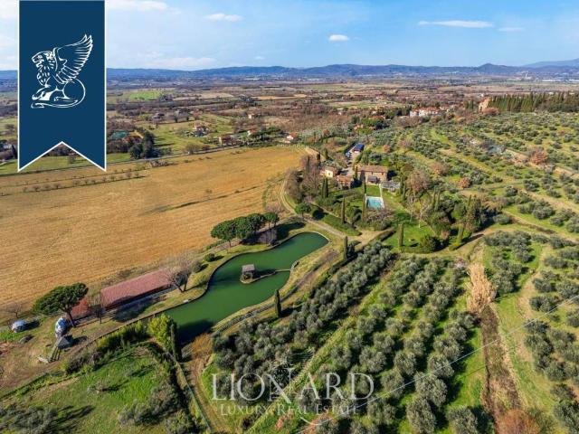 Villa Indipendente in vendita a Madonna di Mezzastrada, Arezzo