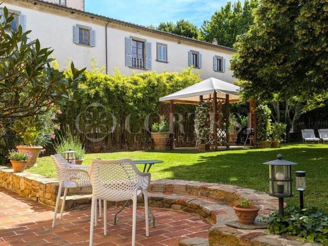 Villa Indipendente in vendita a Palazzo Del Pero, Toscana