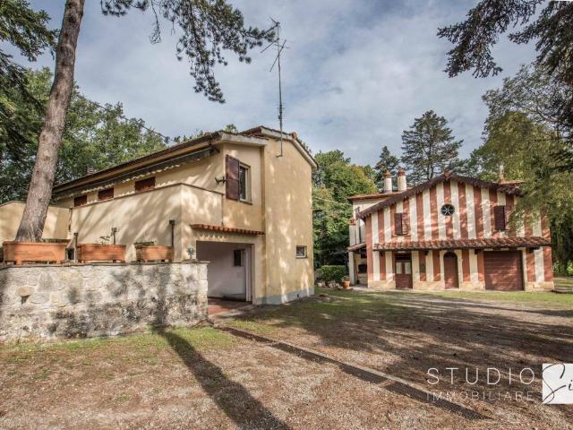 Villa Indipendente in vendita a Gragnone, Palazzo Del Pero