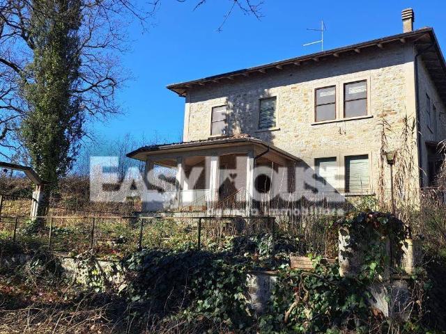 Villa Indipendente in vendita a L'Apia, Capolona