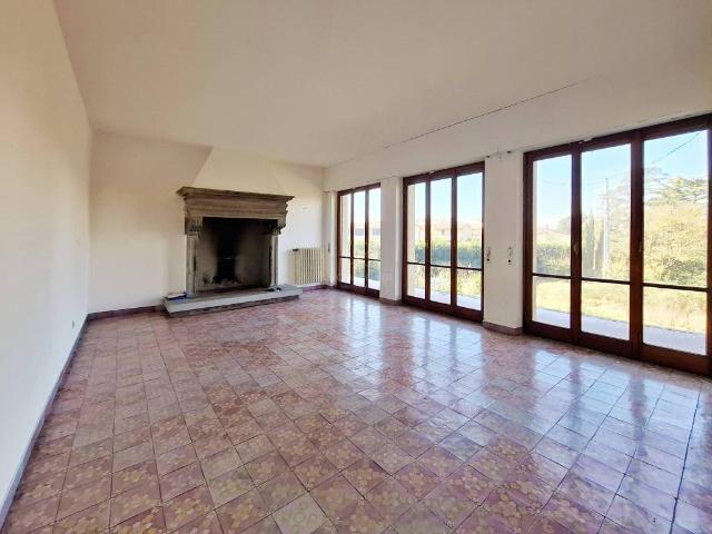 Villa Indipendente in vendita a Colle di Santa Maria, Palazzo Del Pero