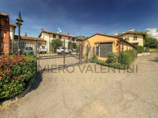 Villa Indipendente in vendita a Palazzo Del Pero, Toscana