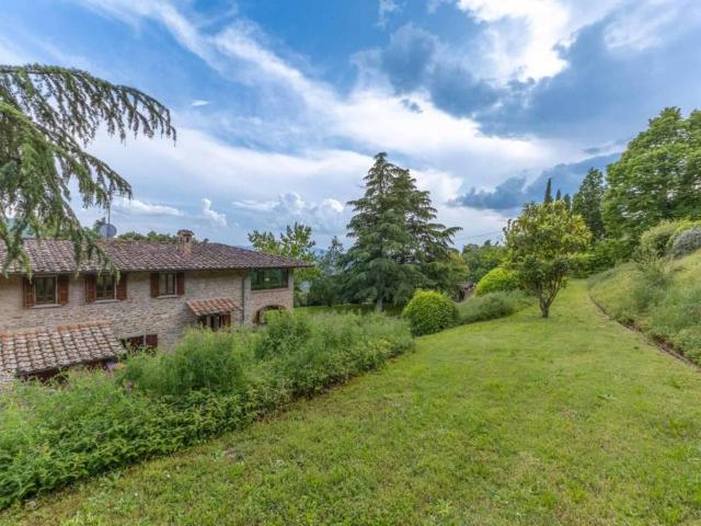 Villa Indipendente in vendita a Chiassa Superiore, Arezzo