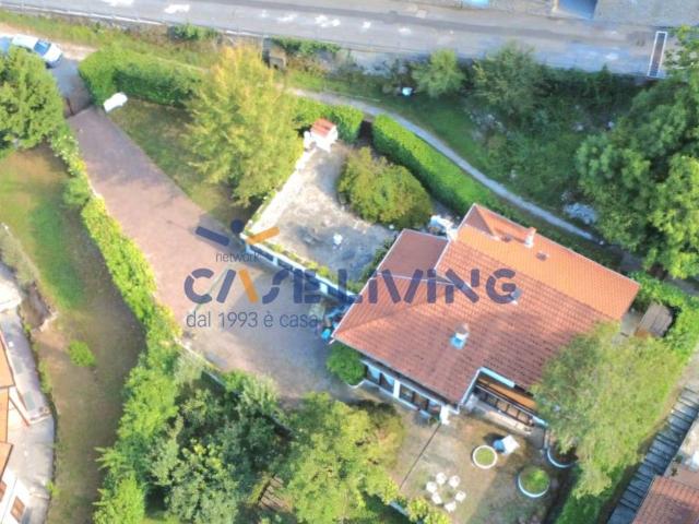 Villa Indipendente in vendita a Argegno, Lombardia