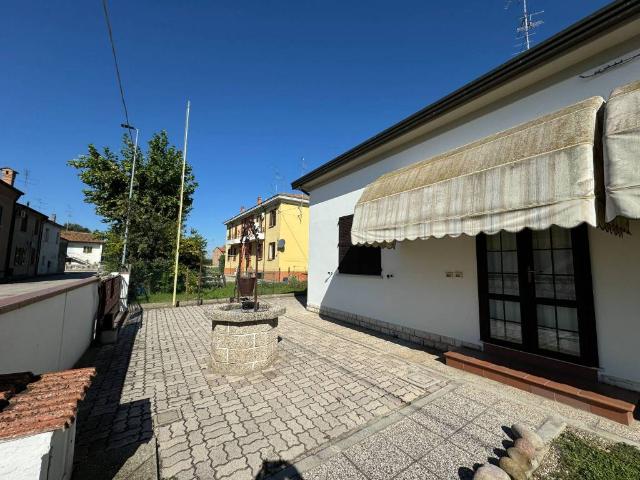 Villa Indipendente in vendita a Boccaleone, Argenta