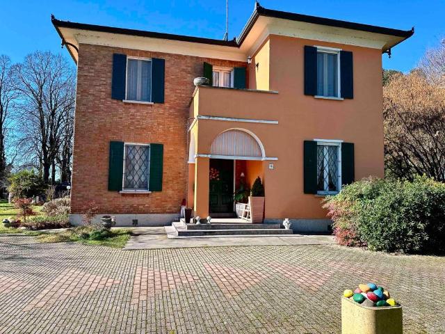 Villa Indipendente in vendita a Argenta, Reggio Emilia