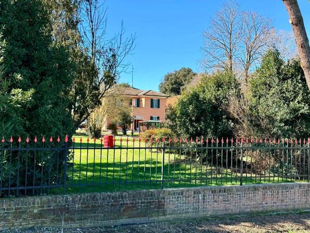 Villa Indipendente in vendita a Argenta, Reggio Emilia